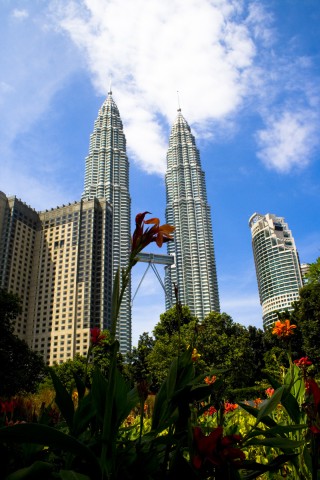 2533 Petronas Buildings and Bridge Between.JPG
